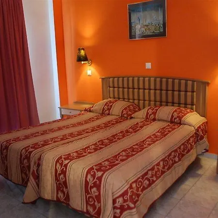 Arte Annapolis 3*